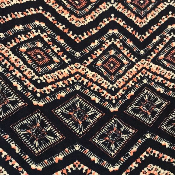 PINK ROSE Blue & Pink Print Blouse - Size 3X - Picture 4 of 9